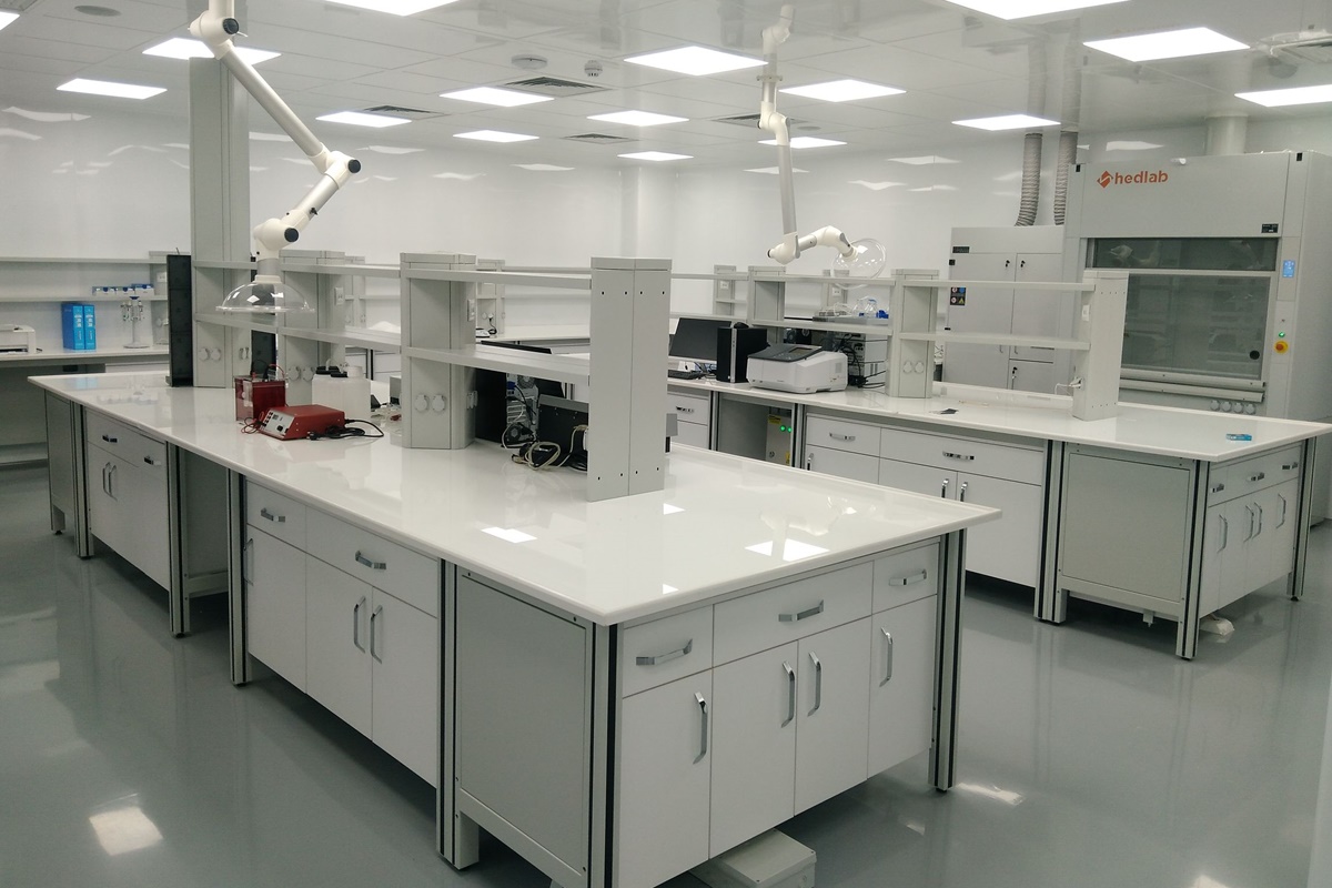 كلين ك لأنظمة الغرف النظيفة، تركيب الغرف النظيفة والمشاريع الجاهزة للأدوية، تركيب أنظمة الحريق، وحدة الفلتر المروحي، أنظمة الغرف النظيفة، وحدات الفلتر المروحي، FFU، صناديق فلاتر HEPA، الألواح المودولية للغرف النظيفة، معدات الغرف النظيفة، أنظمة الفتح والإغلاق الهوائي، المعدات المصنوعة من الفولاذ المقاوم للصدأ، أنظمة الفلترة، تصميم وتطبيق الغرف النظيفة.